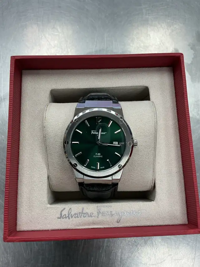 montre Salvatore ferragamo