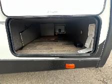 Rear Living – Lightweight & Spacious! ️ - Photo 7