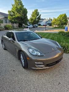 2010 Porsche Panamera  4S - Photo 2