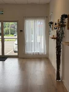 ✨ OPPORTUNITÉ RARE À BLAINVILLE – LOCAL PROFESSIONNEL ✨ - Photo 5