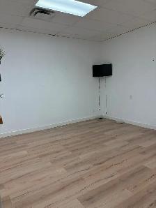 ✨ OPPORTUNITÉ RARE À BLAINVILLE – LOCAL PROFESSIONNEL ✨ - Photo 9