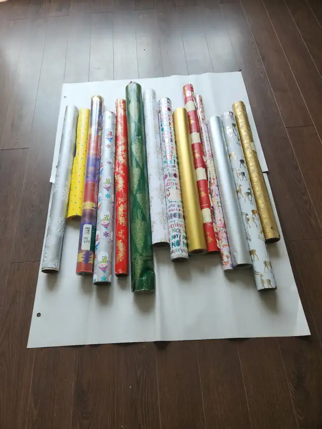 Gift wrapping paper