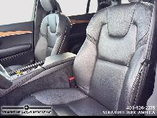 2022 Volvo XC90 Momentum 7 Passenger, Luxury interior and comfor - Photo 9
