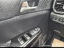 2022 Kia Sportage SX awd, Panoramic Sunroof, Heated & Cooled Sea - Photo 11