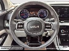 2022 Kia Carnival LX One Owner, Remote Start, 3rd Row Seating, A - Photo 12