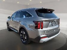 2026 Kia Sorento HEV EX AWD hybrid efficiency, premium comfort, - Photo 4