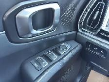 2026 Kia Sorento HEV EX AWD hybrid efficiency, premium comfort, - Photo 11