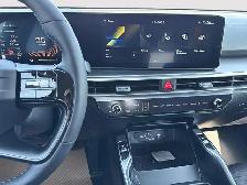 2026 Kia Sorento HEV EX AWD hybrid efficiency, premium comfort, - Photo 14