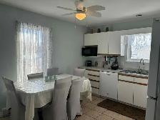 3 BEDROOM, 1 1/2 BATH - Photo 7