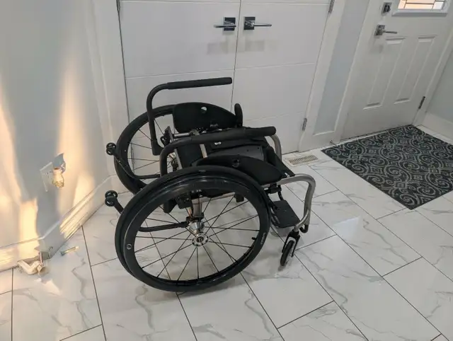 Tilite ZR Titanium Ultralight Rigid Wheelchair – 18" x 17"