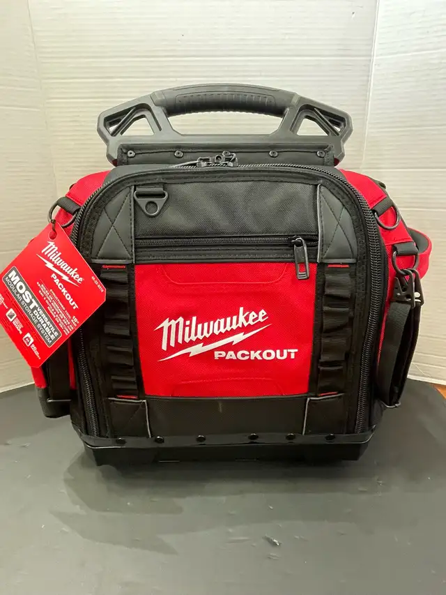 MILWAUKEE 15" STRUCTURED TOOL BAG 48-22-8316