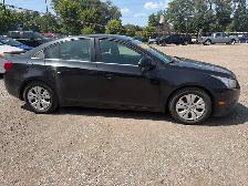 2014 Chev Cruise LT - Photo 4