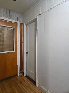 Efficiency room for rent - Photo 2