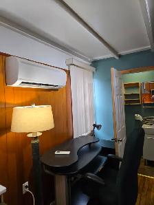 Efficiency room for rent - Photo 9