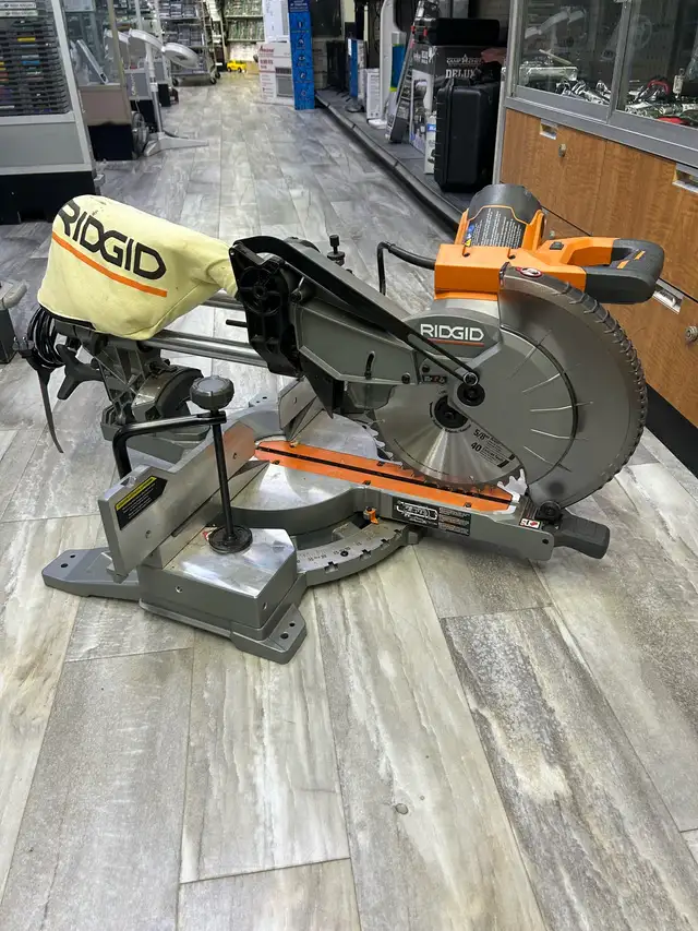 Ridgid R4210 Dual Bevel Sliding Compound Mitre Saw