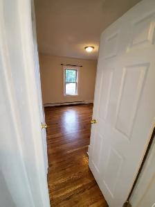 1614 Ontario St. - 2 bedroom apartment - call 519-566-8228. - Photo 3