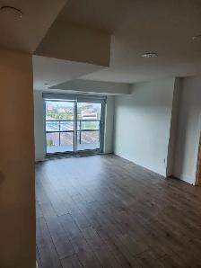 2 Bed, 2 Bath Condo in Etobicoke for Rent - Photo 4