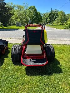 Toro 60' GrandStand® HDX (72510) Stand-On Mower - Photo 7