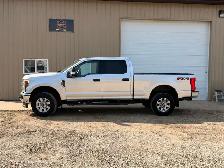 2019 Ford F-250 XLT FX4 6.2L - Photo 4