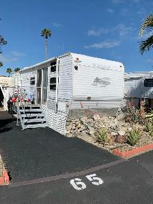 37ft Springdale Park Model Trailer $25,000 USD