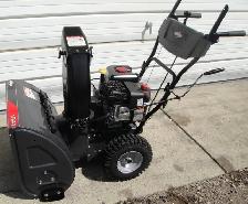 MTD BRIGGS & STRATTON 24 INCH SNOWBLOWER