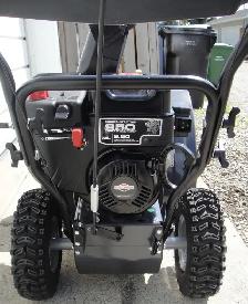 MTD BRIGGS & STRATTON 24 INCH SNOWBLOWER - Photo 5
