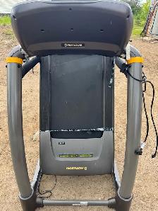 treadmill - Photo 2