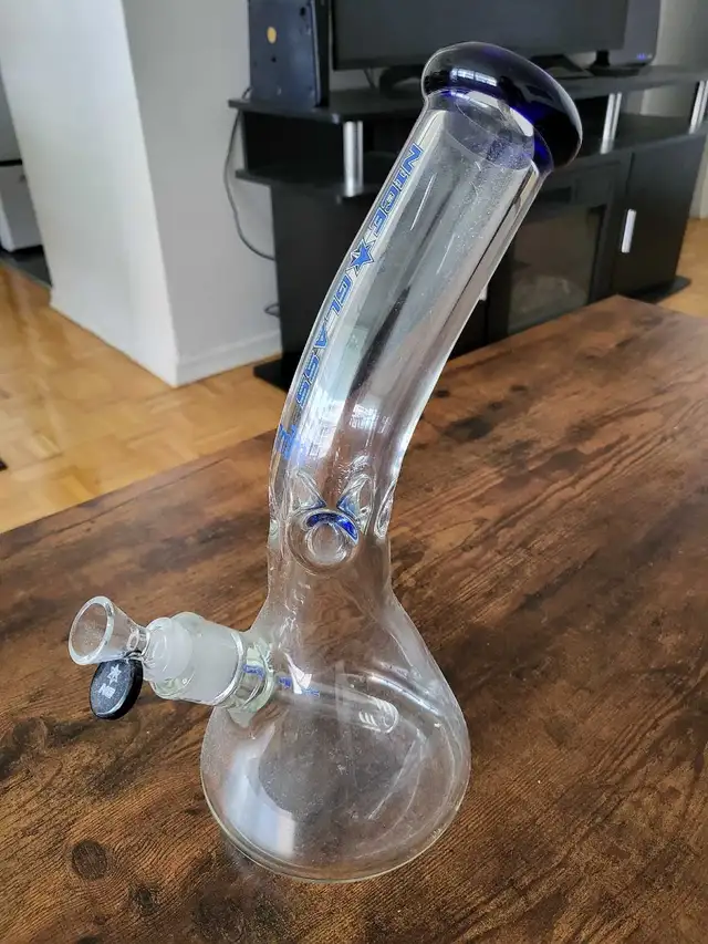 Nice Glass Bong 7mm $25 Brand New
