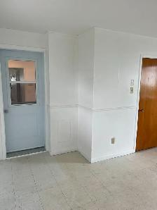 Granby - Logement 5 1/2, renové au 1ier étage d'un triplex - Photo 5