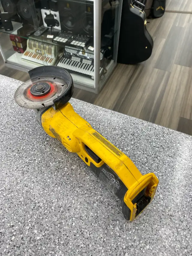 Dewalt DCG412 Grinder