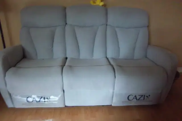 SOFA 3 PLACES 72PO. INCL   FAUTEUIL PIVOTANT