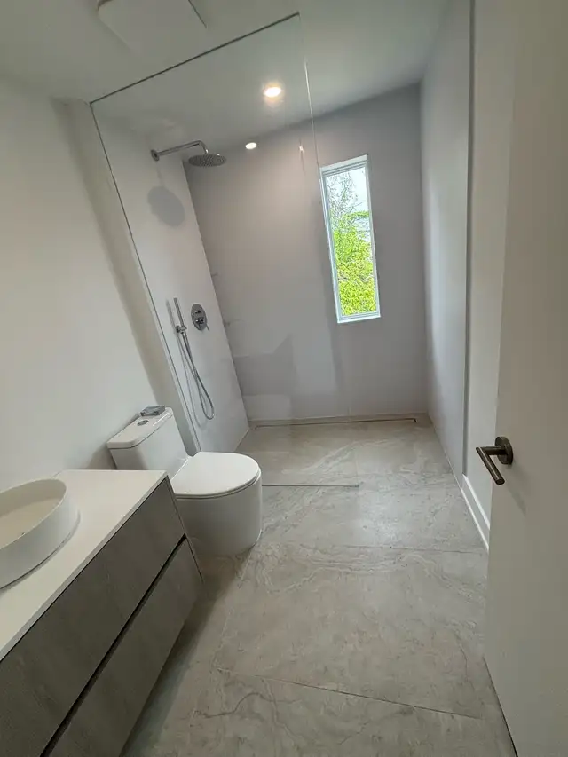 Full handyman, service and home renovation