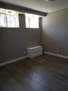 3 Bed Triplex - Photo 4