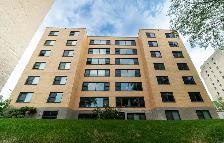 333 Wellington Crescent - Renovated 2 Bedroom