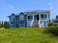 17-043 Country setting only 15 mins from Bayers Lake! HEAT INCL!