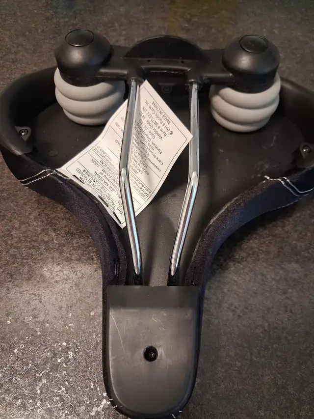 Extra wide seat for any bicycle