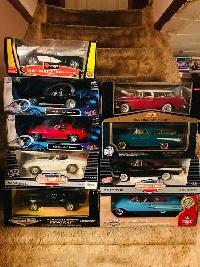 1:18 SCALE DIECAST RACE CARS - Photo 3