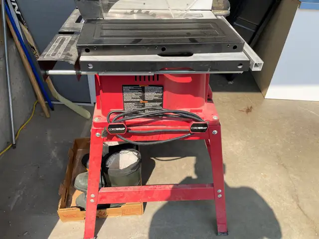 Skilsaw 10-Inch Table Saw