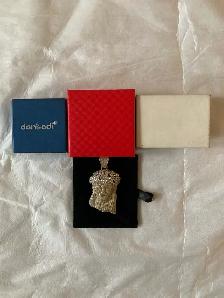 Mixed Lot of Pendants and Pins - Photo 9