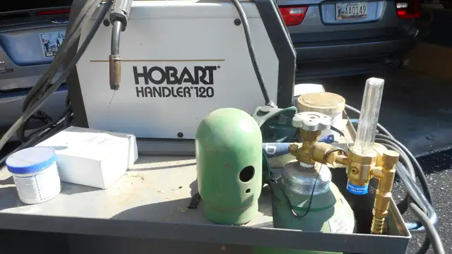 HOBERT 120 MIG WELDER IN GOOD CONDITION