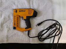 DeWalt MULTI-TACKER