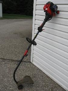 Troy-Bilt Grass Trimmer  For  Sale - Photo 3