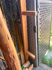 HomemadeQueen log bed frame - Photo 3