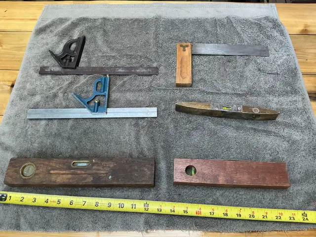 2 Vintage Combination Squares, 1 Wood Handle Square & 3 Levels !