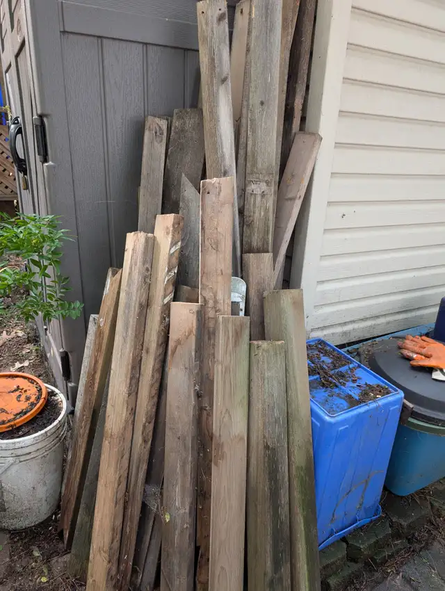 Free cedar 2 x 4s. Suitable for outdoor projects or firewood