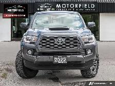 2022 Toyota Tacoma TRD Sport V6 4x4 Double Cab 3.5L V6 Hood Sco - Photo 2