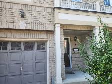 Decent room in Pickering for student or young professional - Photo 9