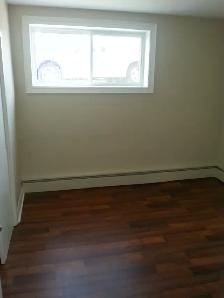 Large 2-Bed Apt for Rent in Oshawa by the Mall - Photo 5