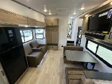 2025 Arcadia 242SLMD COUPLES UNIT, LUXURIOUS, CLEARANCE SALE - Photo 4