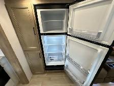2025 Arcadia 242SLMD COUPLES UNIT, LUXURIOUS, CLEARANCE SALE - Photo 29